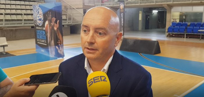 Israel González, presidente