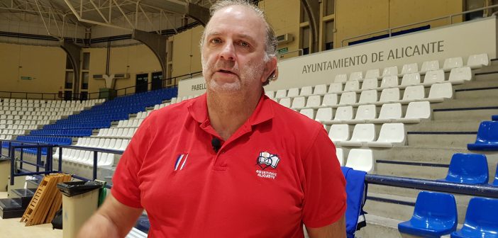 Javier Cabanas, entrenador de Agustinos Alicante